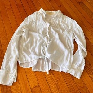 Women’s tie bottom button up shirt